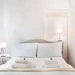 Santa Croce Allegri Apartment